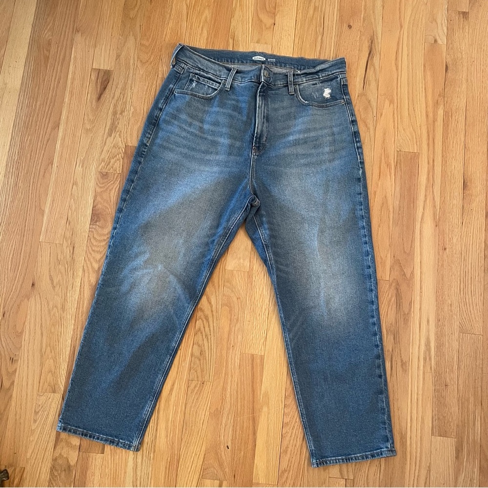 Old Navy medium wash extra high rise jeans 16